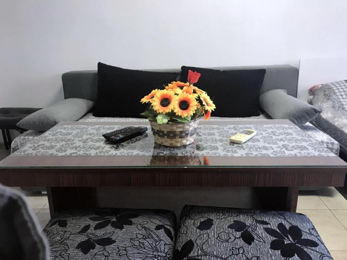 Day And Night Apartment Veliko Tarnovo Luaran gambar