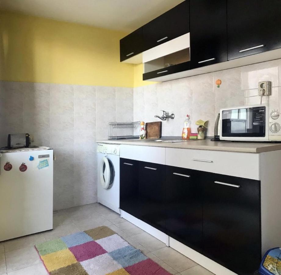 Day And Night Apartment Veliko Tarnovo Luaran gambar