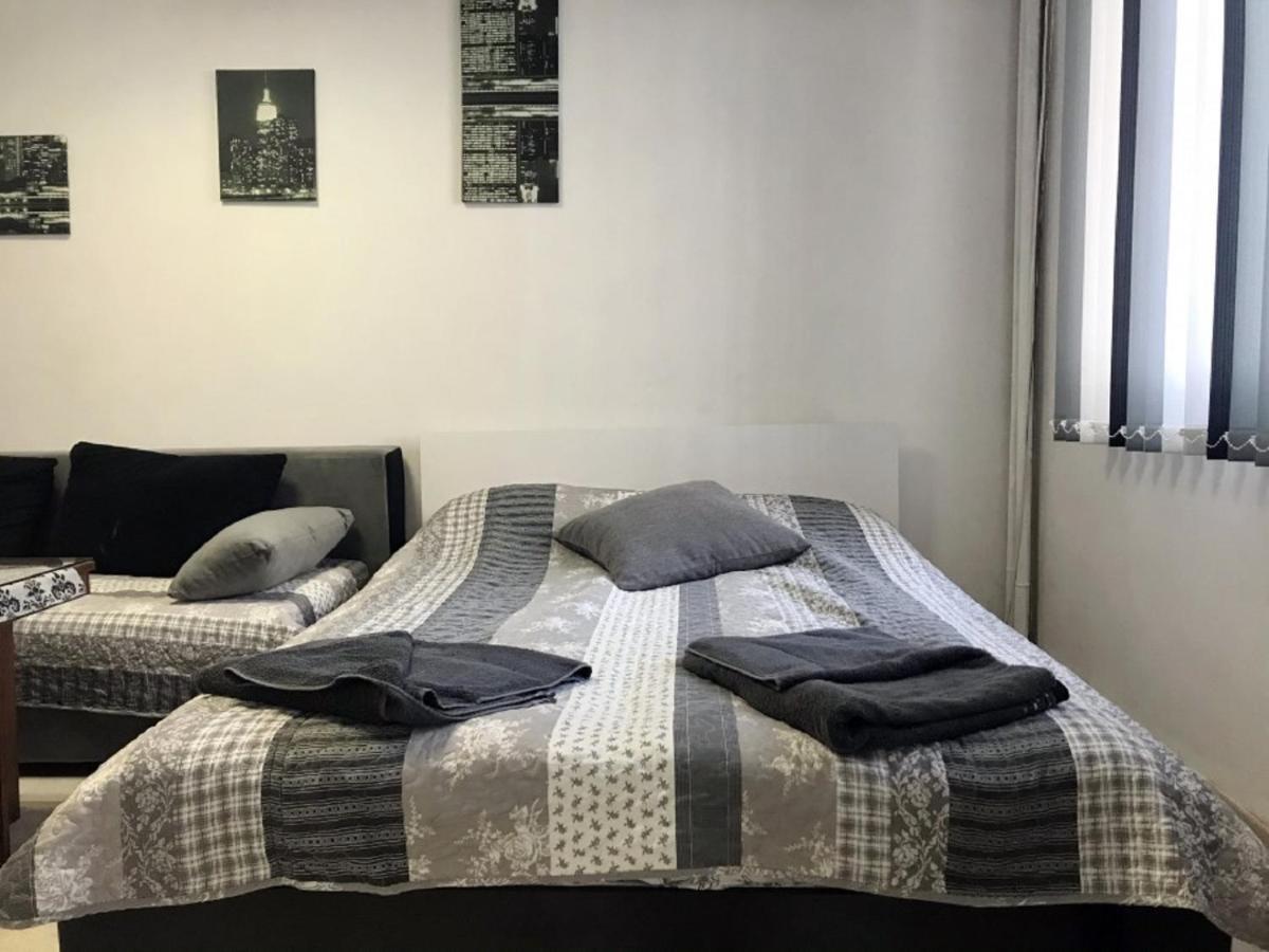 Day And Night Apartment Veliko Tarnovo Luaran gambar